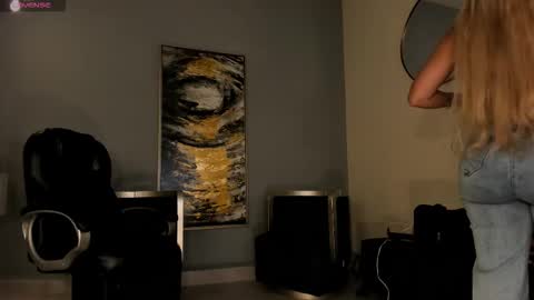 Snapshot of sophiepalmerx chatting on 10-03-25, 10:01 Sophie Palmer online show from 10-03-25, 10:01