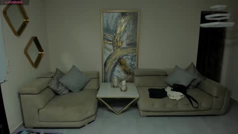 Snapshot of sophiepalmerx chatting on 10-06-25, 10:23 Sophie Palmer online show from 10-06-25, 10:23