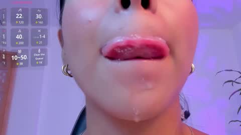 sophierooy online show from 02-18-25, 06:04