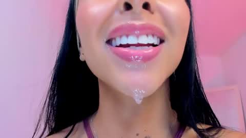 Snapshot of sophierooy chatting on 05-01-26, 02:32 sophierooy online show from 05-01-26, 02:32