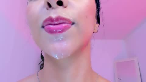 Snapshot of sophierooy chatting on 05-15-26, 06:48 sophierooy online show from 05-15-26, 06:48