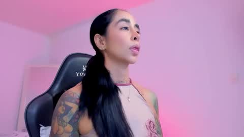Snapshot of sophierooy chatting on 05-18-26, 11:43 sophierooy online show from 05-18-26, 11:43