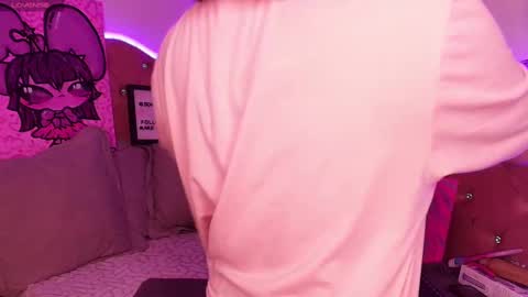 Snapshot of sophievv chatting on 10-04-25, 07:01 Sophie online show from 10-04-25, 07:01