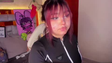 Snapshot of sophievv chatting on 12-02-25, 07:09 Sophie online show from 12-02-25, 07:09