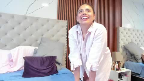 Snapshot of sophieweberr chatting on 05-11-26, 04:04 My name is Sofia online show from 05-11-26, 04:04