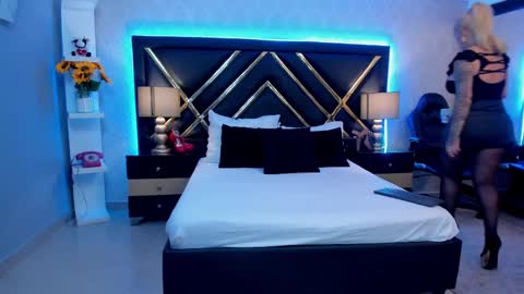 SophieWinslow online show from 02-28-25, 12:42