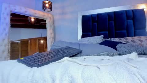 sophi online show from 02-08-25, 03:19