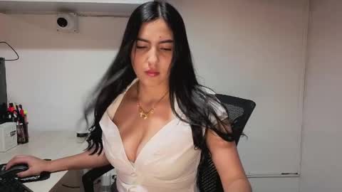 Snapshot of sophiie_blakee chatting on 05-18-26, 11:54 Sophiee online show from 05-18-26, 11:54