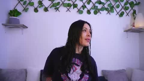 Sophiie online show from 11-10-25, 01:43