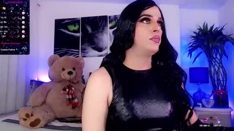 Sophie Sweet online show from 01-17-25, 09:28