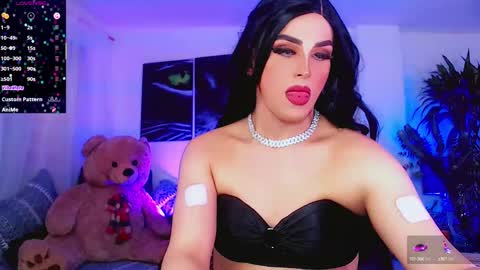 Sophie Sweet online show from 09-11-25, 04:51