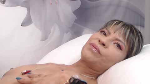 Sophy online show from 01-19-25, 02:38