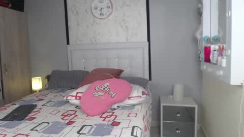 Sofia  online show from 12-19-24, 01:39