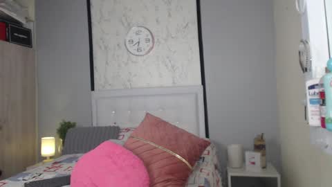 Sofia  online show from 01-25-25, 12:48