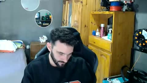 Snapshot of soquete123 chatting on 12-18-25, 01:28 soquete123 online show from 12-18-25, 01:28