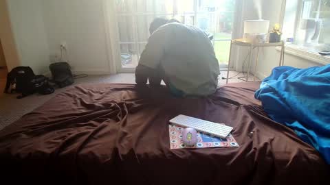 sorryicum online show from 12-23-24, 06:16