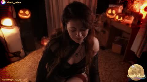 Snapshot of souffle_chaud chatting on 11-02-25, 08:33 . . online show from 11-02-25, 08:33