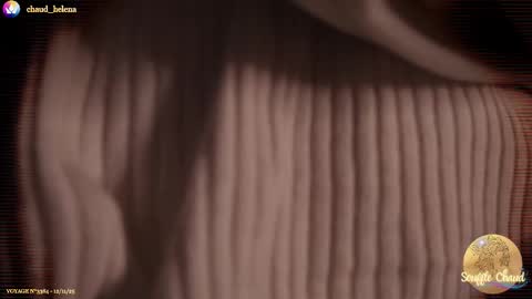 Snapshot of souffle_chaud chatting on 11-12-25, 08:30 . . online show from 11-12-25, 08:30