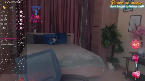 Lisa online show from 10-06-25, 01:25