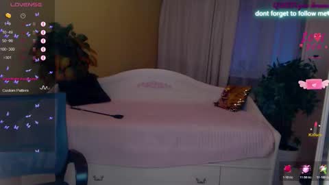 Lisa online show from 03-27-26, 01:33