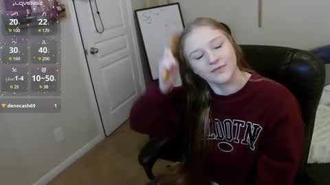 Snapshot of southerbunny chatting on 12-19-24, 11:50 Bunnydathug online show from 12-19-24, 11:50