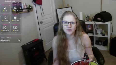 Snapshot of southerbunny chatting on 01-13-25, 01:39 Bunnydathug online show from 01-13-25, 01:39