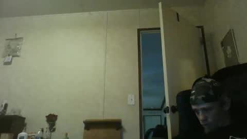 Snapshot of southerngay97 chatting on 10-21-25, 04:08 southerngay97 online show from 10-21-25, 04:08