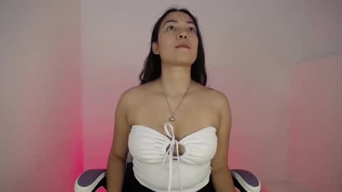 Snapshot of sowet00 chatting on 02-12-25, 11:20 Ana  online show from 02-12-25, 11:20