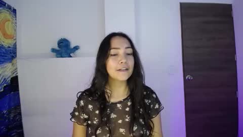 Snapshot of sowet00 chatting on 10-31-25, 11:28 Ana  online show from 10-31-25, 11:28