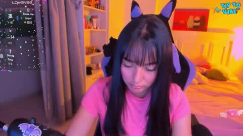 Snapshot of soy___lili chatting on 11-27-25, 01:07 Lili online show from 11-27-25, 01:07