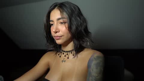 Snapshot of soy_sofia chatting on 01-17-25, 10:33 100 explicit here online show from 01-17-25, 10:33