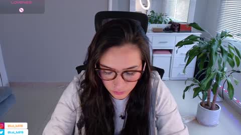 Snapshot of soyabby_ chatting on 01-26-25, 09:40 Luisa online show from 01-26-25, 09:40