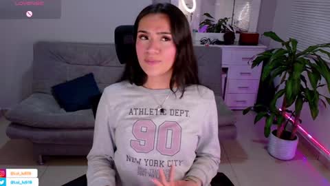 Snapshot of soyabby_ chatting on 02-09-25, 01:22 Luisa online show from 02-09-25, 01:22