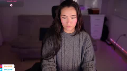 Snapshot of soyabby_ chatting on 03-01-25, 10:53 Luisa online show from 03-01-25, 10:53