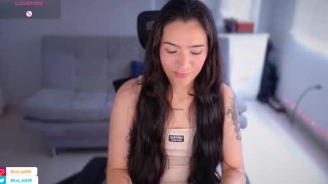 Snapshot of soyabby_ chatting on 03-02-25, 07:34 Luisa online show from 03-02-25, 07:34