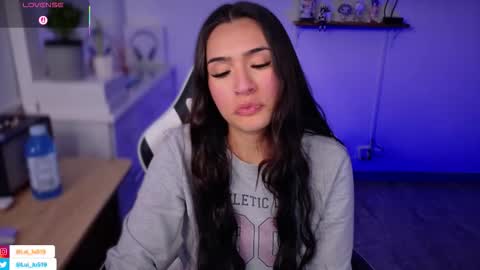 Snapshot of soyabby_ chatting on 09-10-25, 09:59 Luisa online show from 09-10-25, 09:59