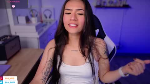 Snapshot of soyabby_ chatting on 09-15-25, 02:00 Luisa online show from 09-15-25, 02:00