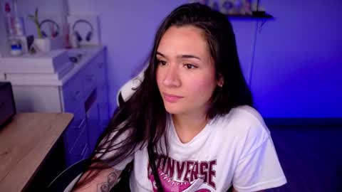 Snapshot of soyabby_ chatting on 10-07-25, 12:41 Luisa online show from 10-07-25, 12:41