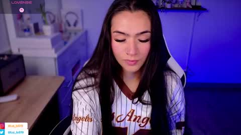 Snapshot of soyabby_ chatting on 10-18-25, 04:41 Luisa online show from 10-18-25, 04:41