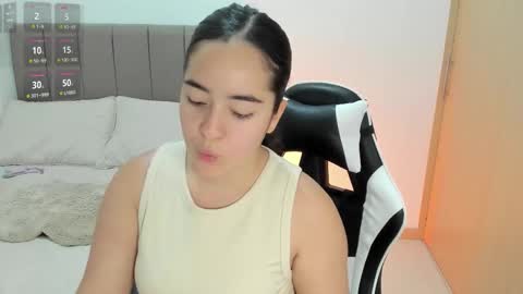 Instagram Soyamandaa  1 online show from 12-22-25, 10:40