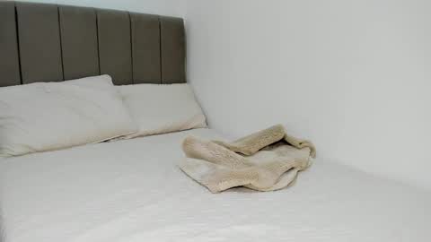 Instagram Soyamandaa  1 online show from 04-19-26, 10:12