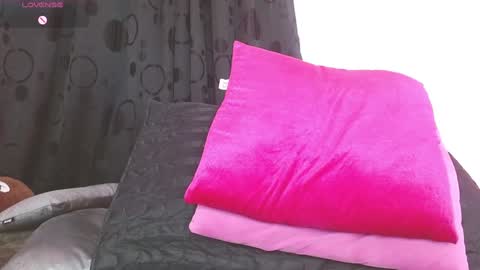 Amelia online show from 01-25-25, 12:05