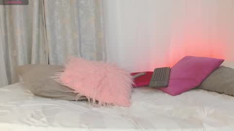 Amelia online show from 02-22-25, 02:39