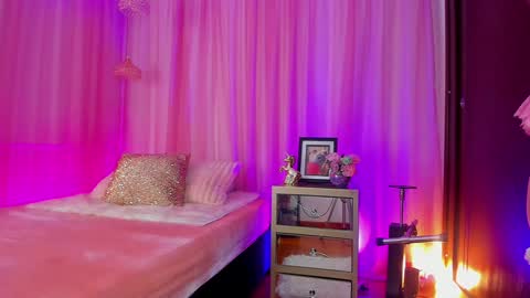      25  online show from 01-31-25, 11:56