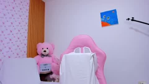 SoyQueen online show from 04-28-26, 04:06