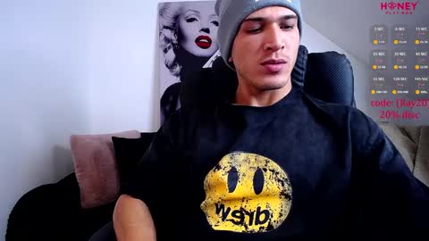 Snapshot of soyraydimarco_ chatting on 12-28-24, 12:36 RayDimarco  independent model online show from 12-28-24, 12:36