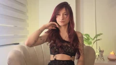 Snapshot of soysilvanna_ chatting on 11-16-25, 09:31 online show from 11-16-25, 09:31