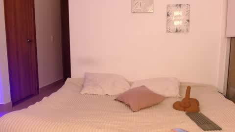 Snapshot of soysilvanna_ chatting on 03-16-26, 01:55 online show from 03-16-26, 01:55