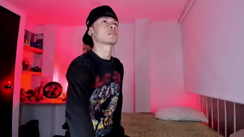 soytae online show from 12-19-24, 01:39