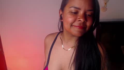 Snapshot of soytucolor chatting on 12-18-24, 12:43 Paula add me on snap online show from 12-18-24, 12:43